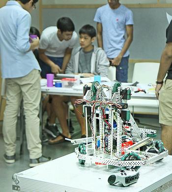 NIST Students Impress at Robotics Competition