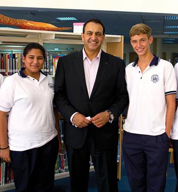 Riz Khan Hosts UAS Dubai Student Panel on Global Issues